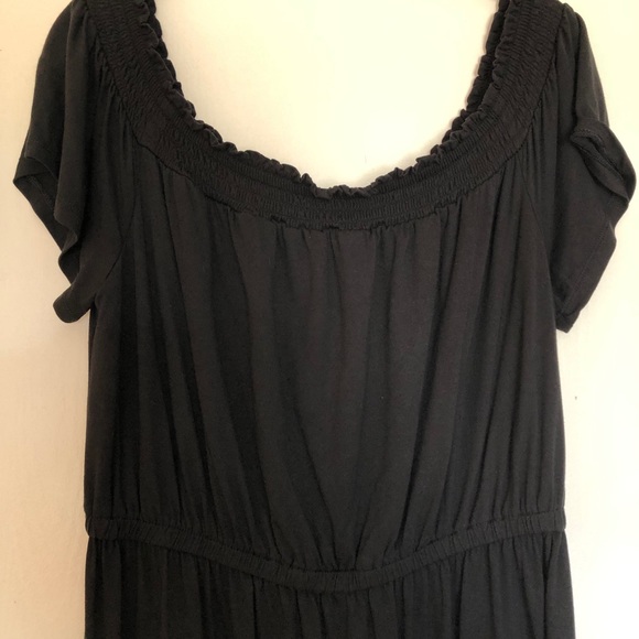 Large Black Ruffled - Picture 3 of 5